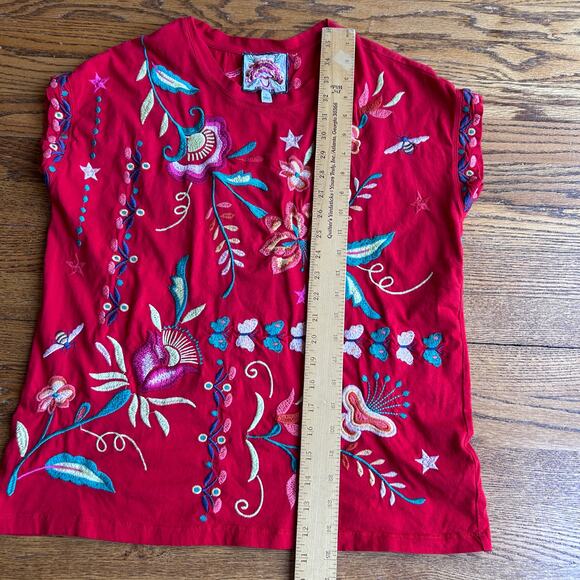 Johnny Was Averi Relaxed Red Tee 100% Cotton Botanical Embroidery Size Small - Picture 9 of 11